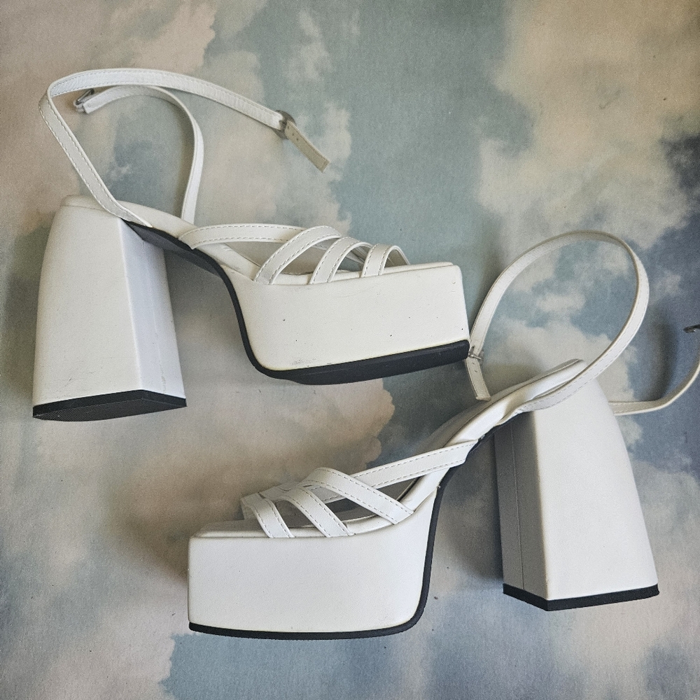 White Platform Strappy Sandals Naked Wolfe Look A Like - Picture 6 of 16